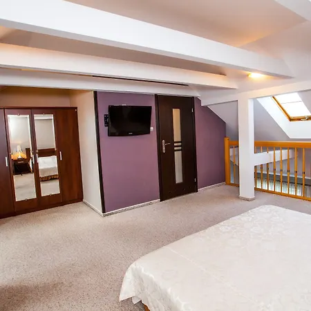 Hotel Jan 4*