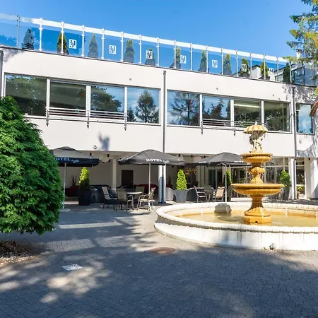 Jan Hotel