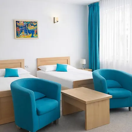 Jan Hotel 4*